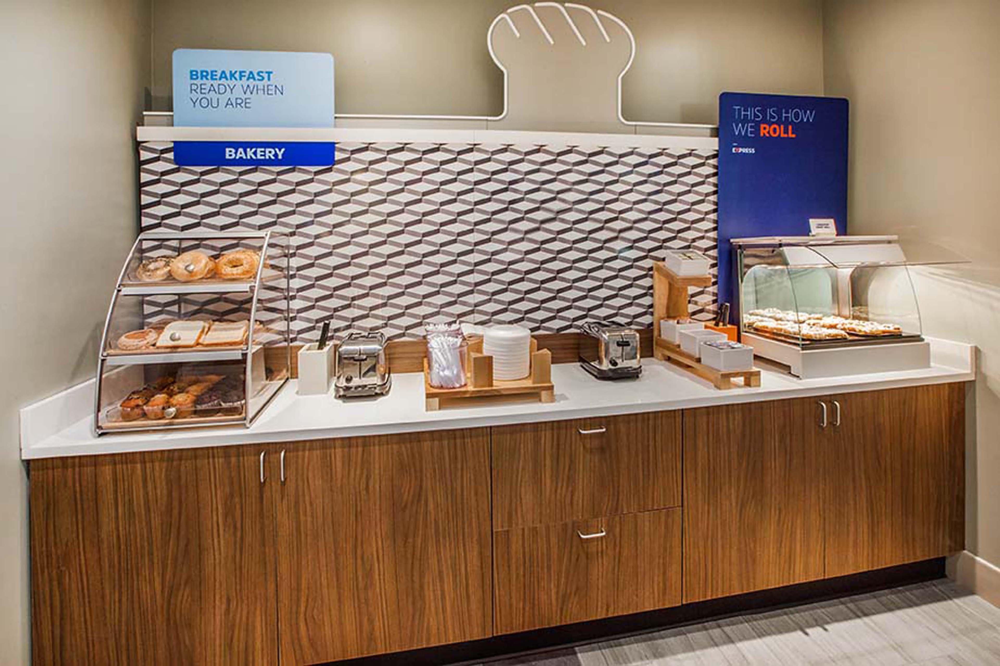 Holiday Inn Express - Williamsburg Busch Gardens Area By Ihg Екстер'єр фото