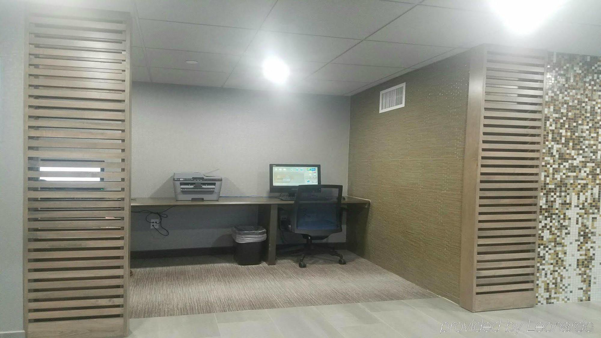 Holiday Inn Express - Williamsburg Busch Gardens Area By Ihg Екстер'єр фото